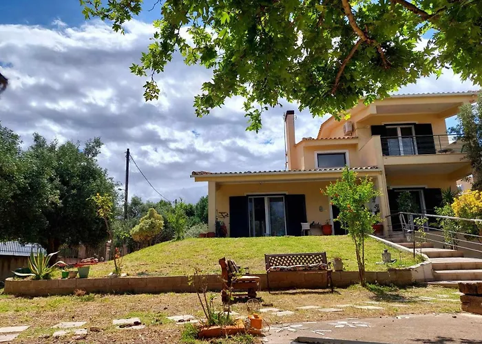 Alexandra Rio Patra *